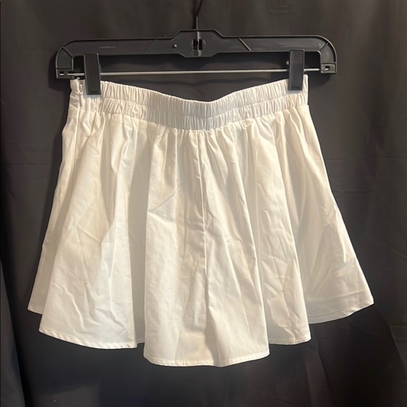 AKIRA Label Play With Me Short NWT - size S/M - Picture 4 of 7